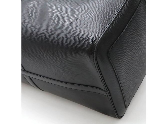 Borsa Boston Keepall 55 Epi Louis Vuitton Nero - vista 4