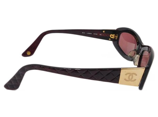 Gafas de sol acolchadas marrón rojo con logo CC dorado Chanel 5014 Castaño Roja - vista 5