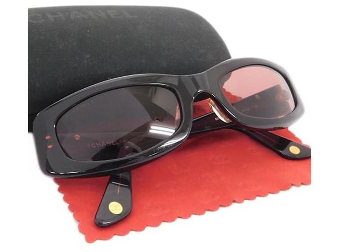 Gafas de sol acolchadas marrón rojo con logo CC dorado Chanel 5014 Castaño Roja - vista 9