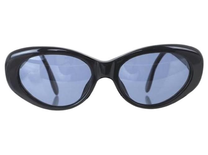 Gafas de sol ovaladas negras con logo CC dorado Chanel 05974 Negro - vista 2
