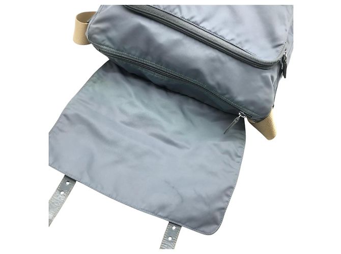 Borsa a tracolla incrociata Prada Sport in nylon blu chiaro con tracolla in pelle e logo - vista 7