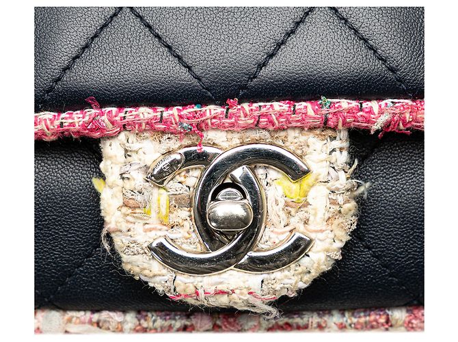 Chanel Blu Trapuntato in Agnello e Tweed con Rifinitura Elegante a Patta Blu navy - vista 13