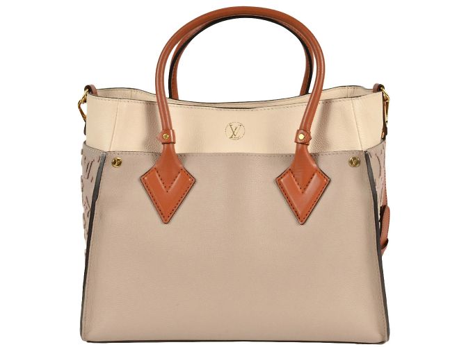Borsa Louis Vuitton On My Side MM Beige - vista 3
