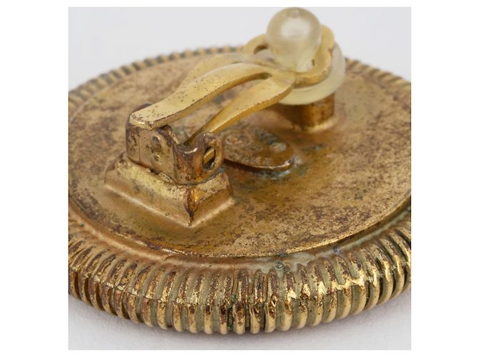 Orecchini a clip a forma di conchiglia rotonda Chanel Coco D'oro - vista 8