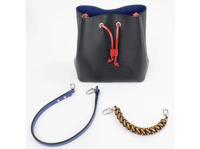 Néonoé Borsa a Spalla NeoNoe MM di Louis Vuitton Nero - vista 10
