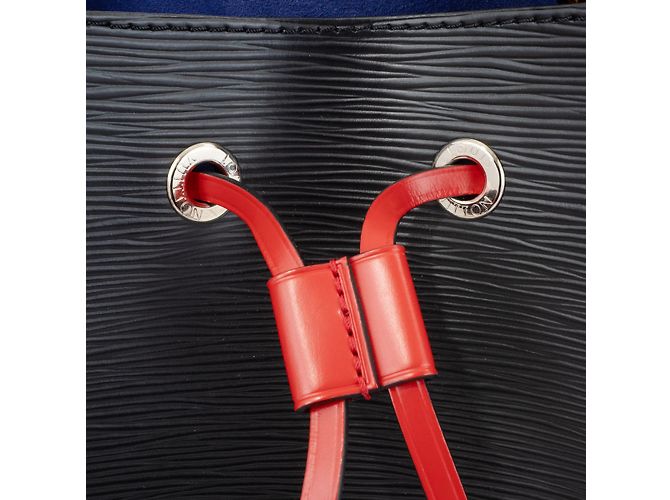 Néonoé Borsa a Spalla NeoNoe MM di Louis Vuitton Nero - vista 14