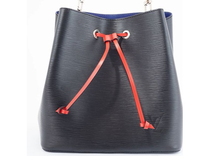 Néonoé Borsa a Spalla NeoNoe MM di Louis Vuitton Nero - vista 3