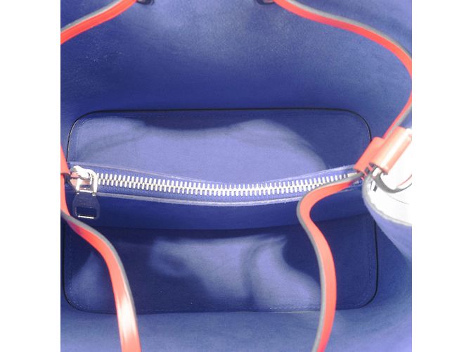 Néonoé Borsa a Spalla NeoNoe MM di Louis Vuitton Nero - vista 9