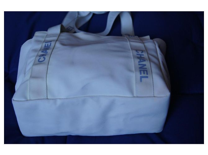 Borsa a mano Chanel in nylon Eggshell Bianco sporco - vista 3