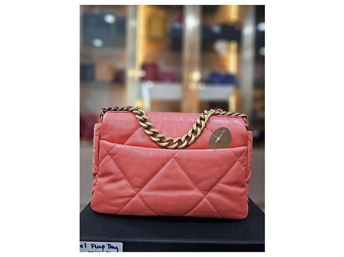 Chanel 19 Borsa Flap in agnello rosa - vista 3