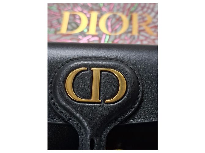 Dior Nova Bolsa Bobby Mini em Couro de Bezerro Preto - vista 15