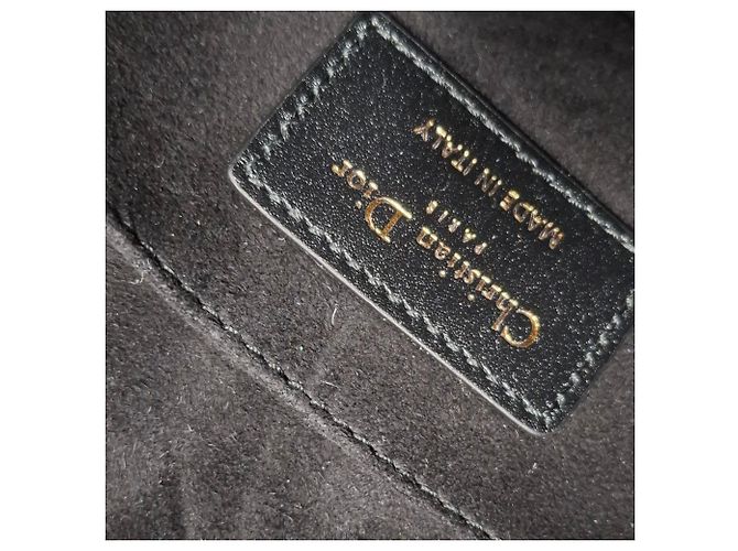 Dior Nova Bolsa Bobby Mini em Couro de Bezerro Preto - vista 8