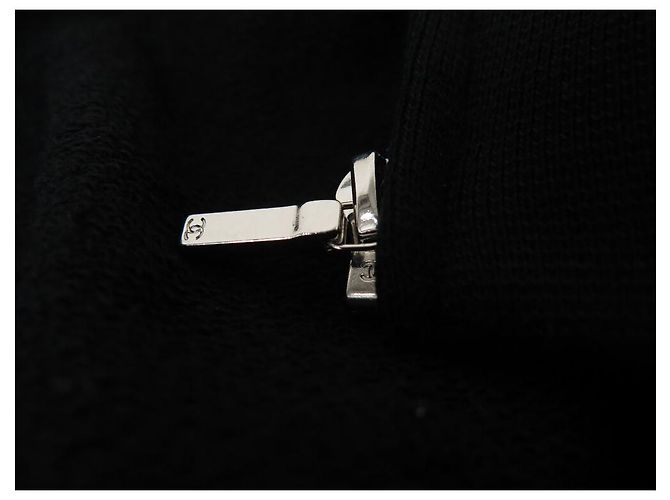 NOVO PULL CHANEL P63299 MOLETOM CAPUZ GRAFFITI COCO CAMELIA CAMBON M 50 Preto - vista 12