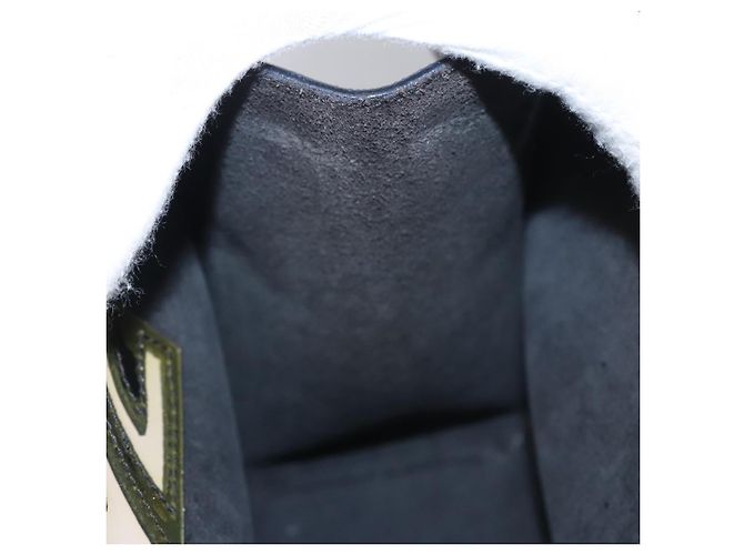Borsa a mano in pelle nera Salvatore Ferragamo Auth BD145 Nero - vista 17