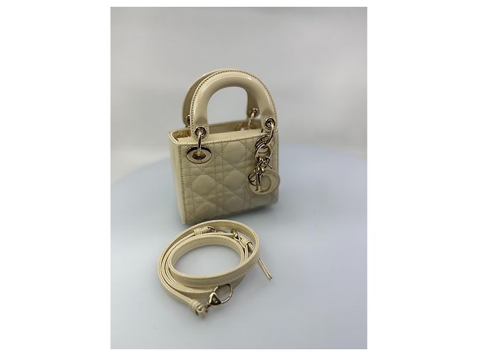Micro Lady Dior en Charol Beige - Christian Dior Crema - vista 12