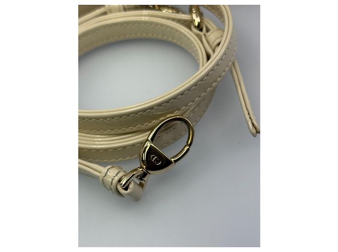 Micro Lady Dior en Charol Beige - Christian Dior Crema - vista 13
