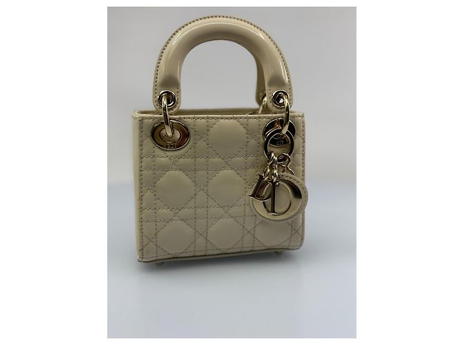 Micro Lady Dior en Charol Beige - Christian Dior Crema - vista 2