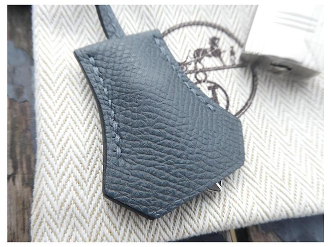 nuova clochette e tiretta Hermès Kelly Sellier in stagno 26cm con lucchetto argentato in palladio - vista 2