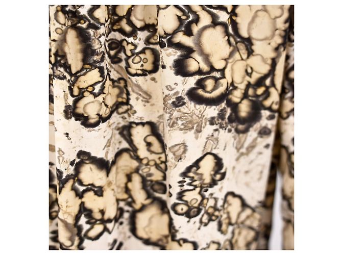 Autre Marque Midi-Kleid aus Seide und Modal mit Batikmuster in Beige und Schwarz Größe S - Ansicht 7