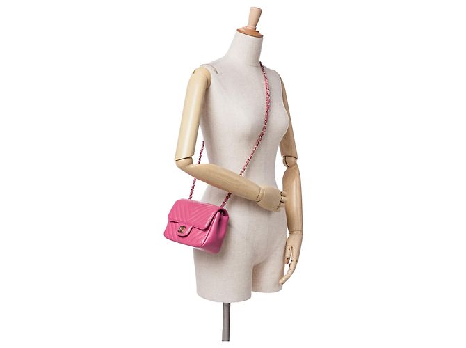 Chanel Pink Mini Quadrat Klassisch Chevron aus Lammleder mit Einzelklappe - Ansicht 9