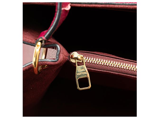 Trocadero Monogram Empreinte Rosso di Louis Vuitton Bordò - vista 10
