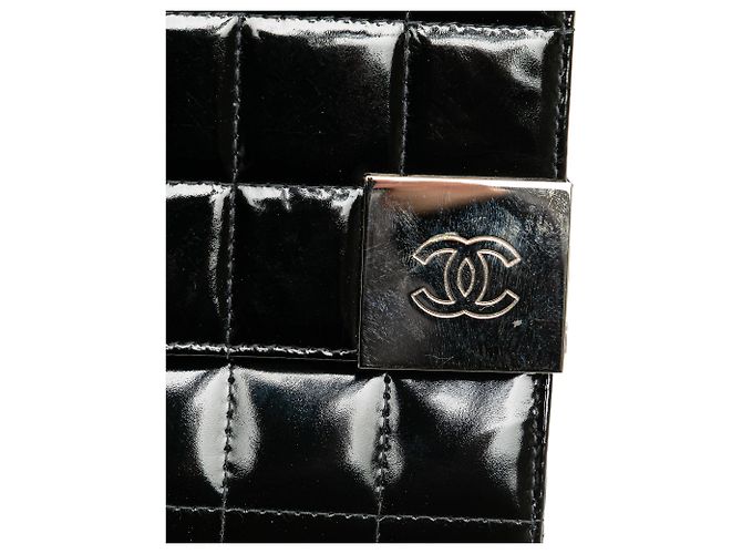 Clutch in catena in vernice nera CC cioccolato di Chanel Nero - vista 10