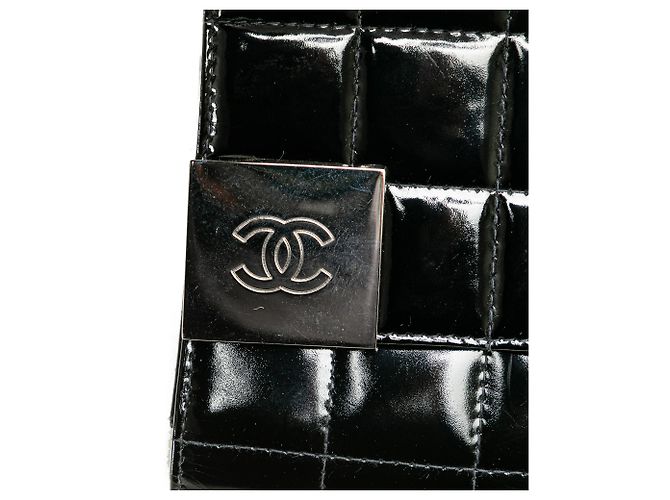 Clutch in catena in vernice nera CC cioccolato di Chanel Nero - vista 11