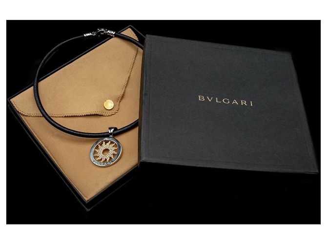 Collana Choker Bulgari Tondo Sun in Pelle e Oro Giallo 18K - vista 4