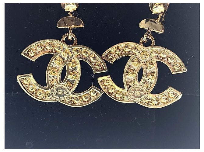 Pendientes colgantes CC vintage adornados con strass de Chanel Gold hardware - vista 8
