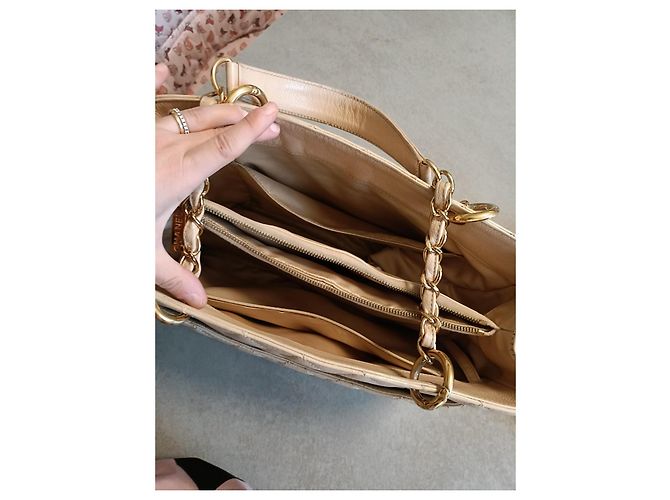 Wallet On Chain Borsa Shopping Tote Chanel GST Beige in Pelle - vista 10