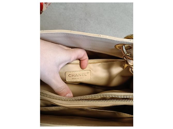 Wallet On Chain Borsa Shopping Tote Chanel GST Beige in Pelle - vista 9