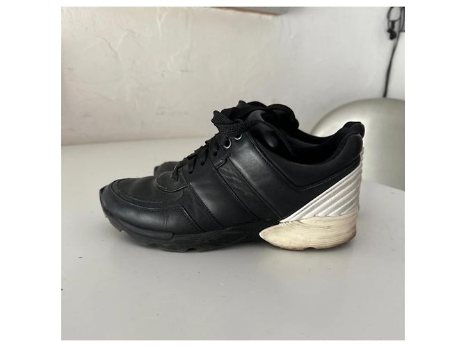 Sneakers Chanel in pelle nera Nero - vista 2