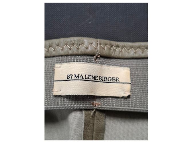 Pantalones rectos de cuero beige de By Malene Birger - vista 6