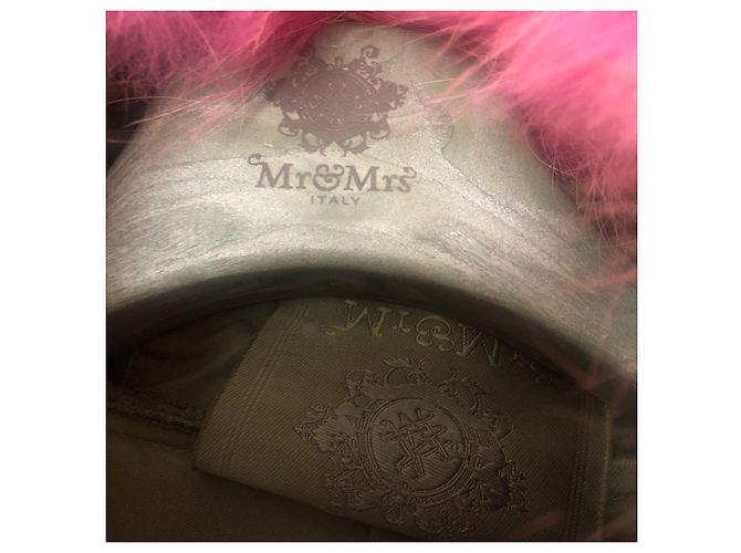 Parka de algodón Mr & Mrs Italy verde con borde de piel de mapache rosa - vista 14