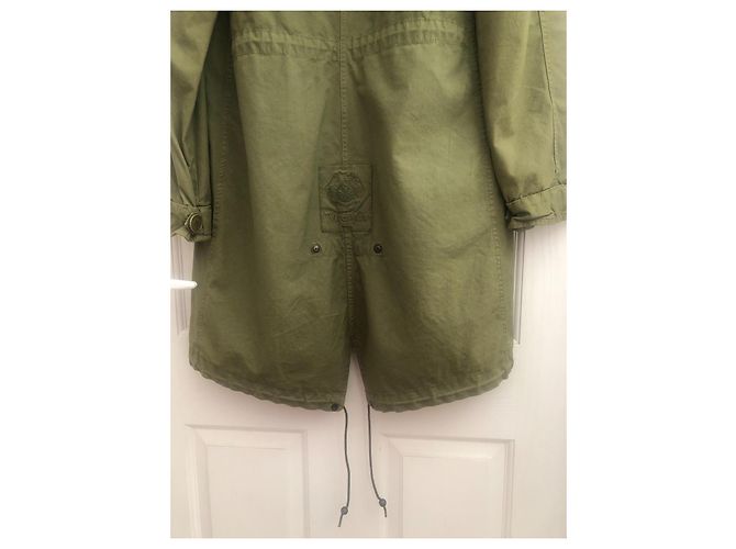 Parka de algodón Mr & Mrs Italy verde con borde de piel de mapache rosa - vista 8