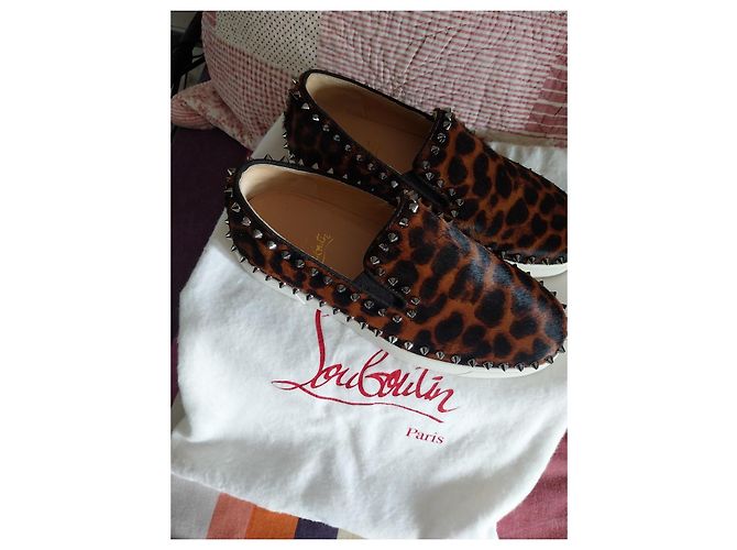 Sneakers Christian Louboutin in pelle leopardate - vista 3