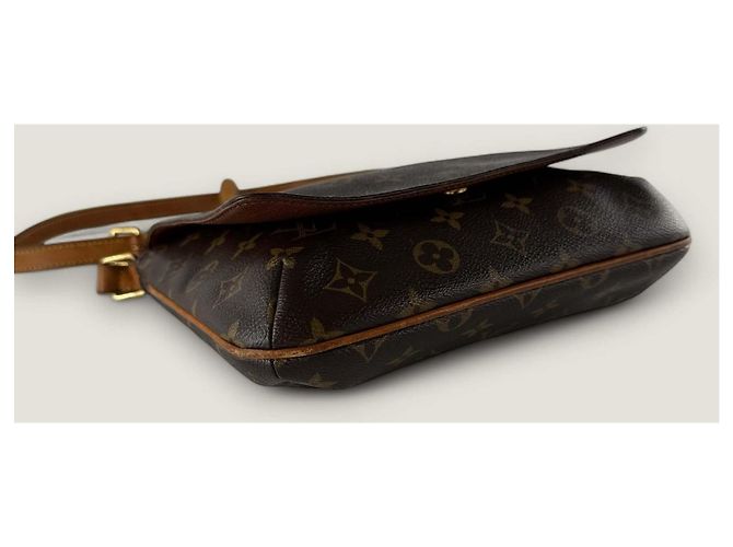 Louis Vuitton Musette Tango tracolla lunga vintage Marrone - vista 11