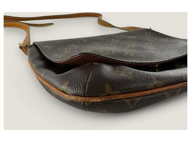 Louis Vuitton Musette Tango tracolla lunga vintage Marrone - vista 16