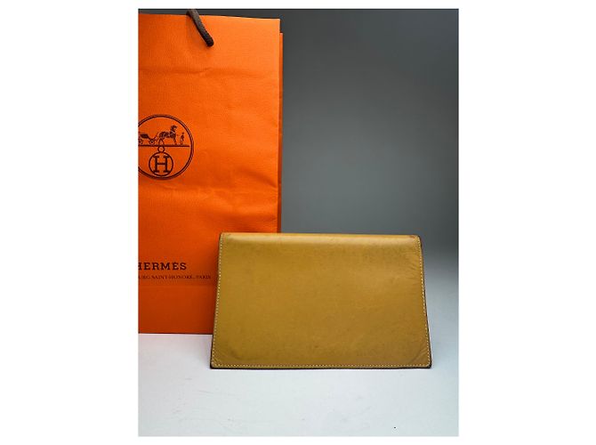 Hermès Vintage Hermes Paris Leder ID-Halter Gelb - Ansicht 9