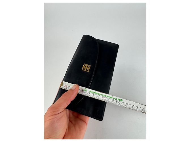 Clutch in pelle vintage Givenchy GV3 nera Nero - vista 11