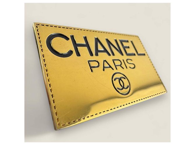 Spilla vintage con targhetta Chanel Gold hardware - vista 18