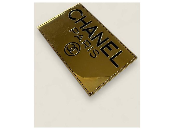 Spilla vintage con targhetta Chanel Gold hardware - vista 7