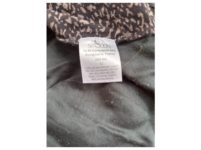 Autre Marque T-shirt nera a maniche lunghe con libellula in strass Nero - vista 9
