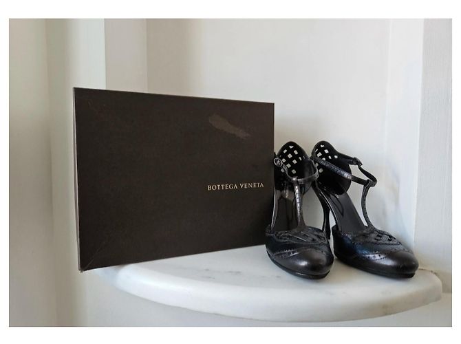Décolleté Bottega Veneta in pelle nera Nero - vista 11