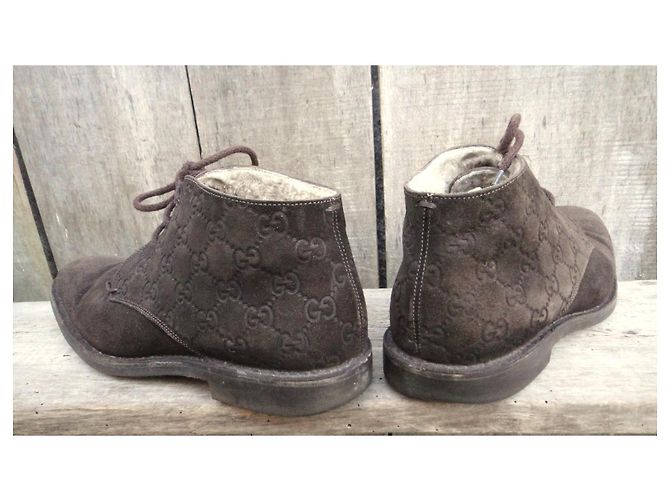 Stivaletti Gucci in shearling marrone scuro - vista 4