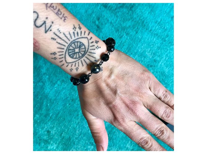 Bracciale in metallo con perle con logo iconico CC in argento Chanel Nero - vista 5