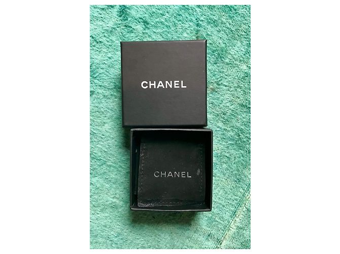 Bracciale in metallo con perle con logo iconico CC in argento Chanel Nero - vista 8