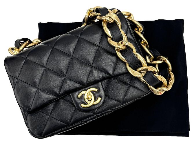 Sac à rabat matelassé Chanel petit modèle Noir - vue 13