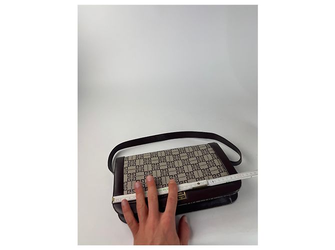 Vintage Givenchy 4G Leder Monogramm Tasche Schwarz - Ansicht 10