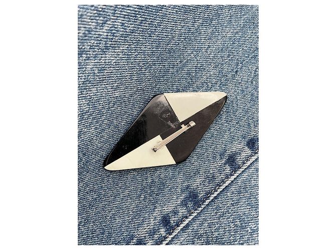 Vintage Spilla in Bakelite nera e bianca motivi geometrici Nero Bianco - vista 2